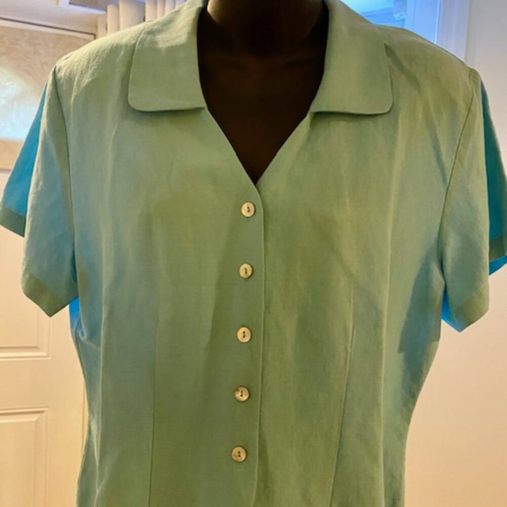 Soft Turquoise Short Sleeve Blouse  Size ~ Medium